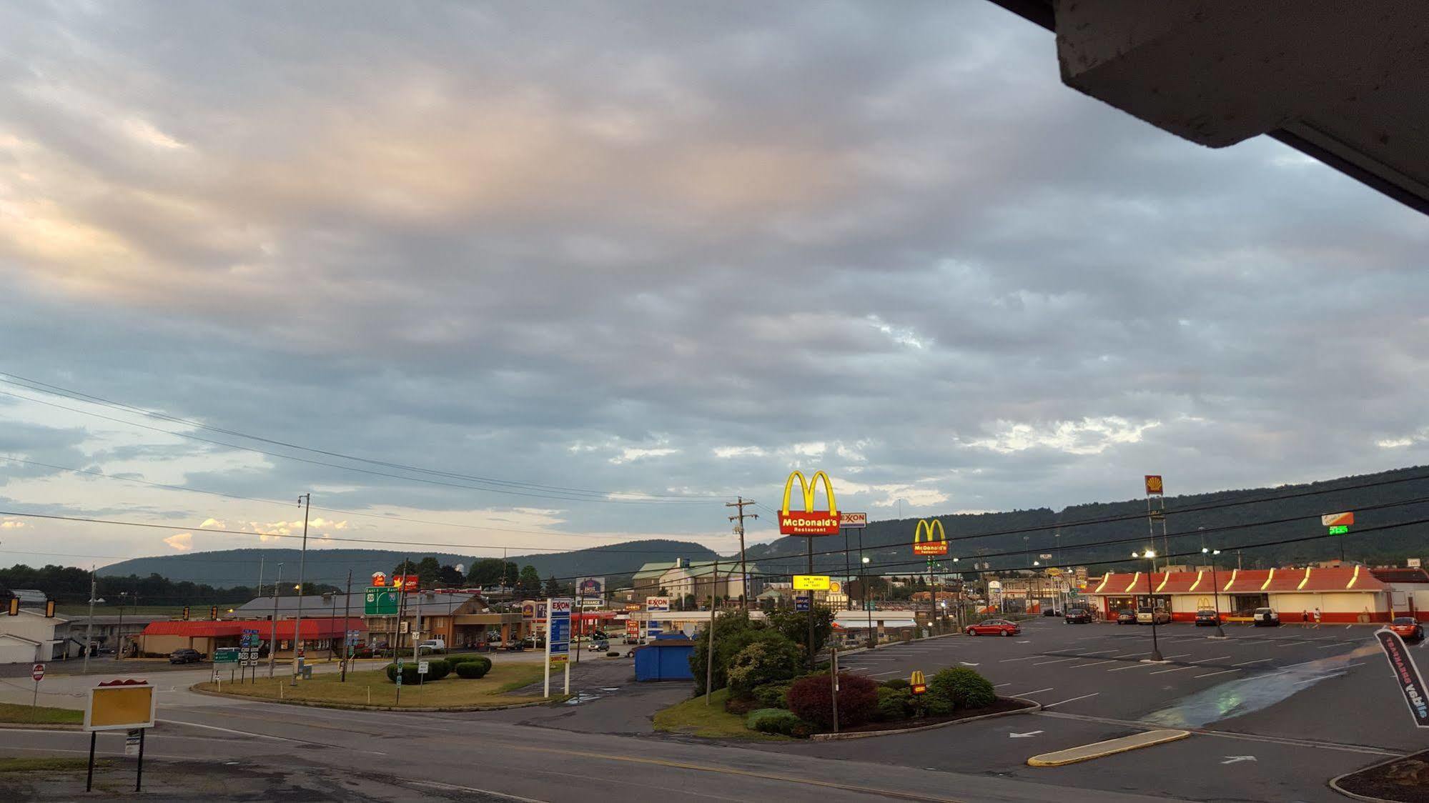 Sonrise Inn Lincoln Hwy By Oyo Breezewood Luaran gambar